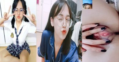 คลิปโป้คอลเสียวกับแฟนน่ารักขาวเนียนนมใหญ่แหกหีช่วยตัวเองก่อนอาบน้ำ