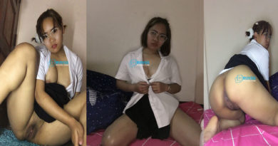 นักศึกษาตั้ง ติ้วหี คาชุดนักศึกษาหุ่นอวบนมใหญ่ ล้วงหีน้ำแตกคามือ